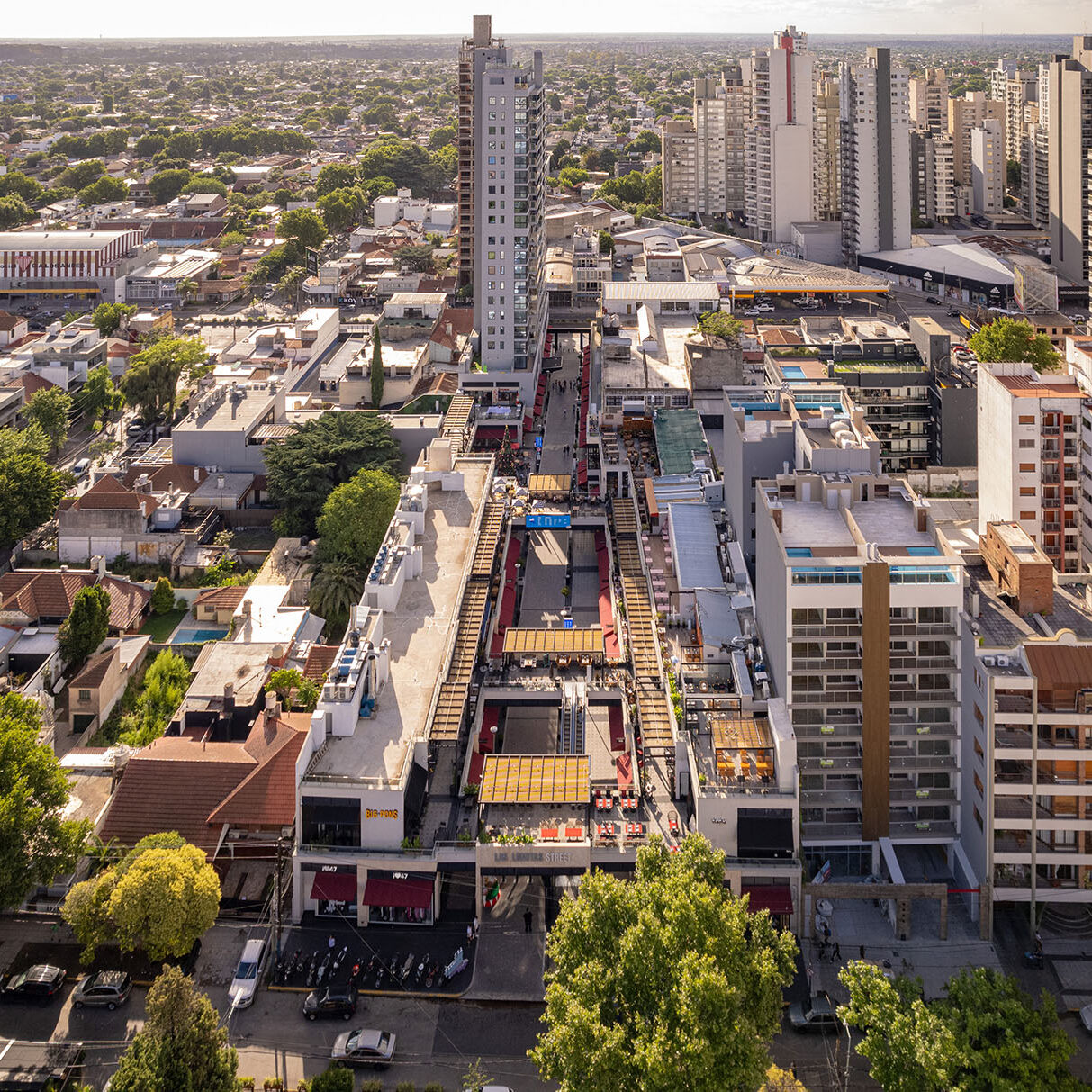 Las Lomitas Street & Residences